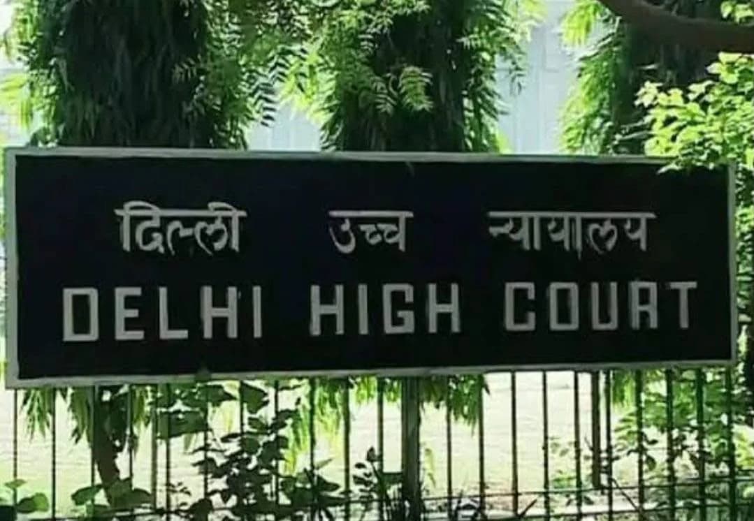 The Delhi High Court signboard in Hindi and English, New Delhi